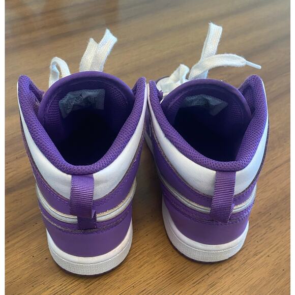 Nike Air Jordan 1 Mid Purple White Youth Sneakers US 2.5Y DQ8424-511 - Picture 3 of 9